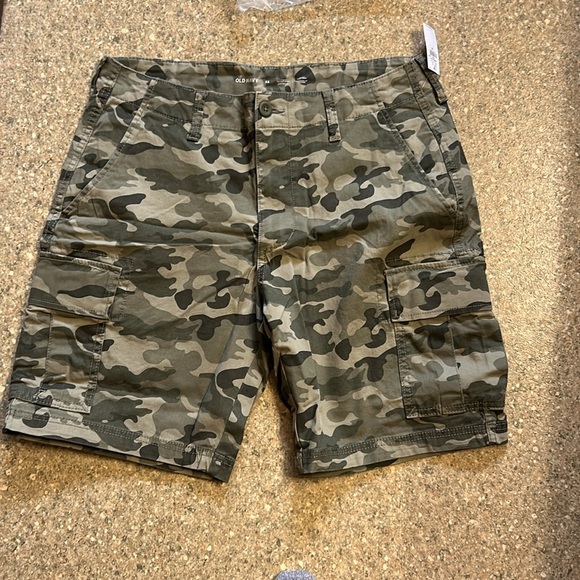 NWT Old Navy Built in Flex Camo Cargo shorts - Picture 5 of 12